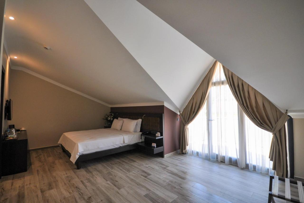 Resa Hotel Goecek Экстерьер фото