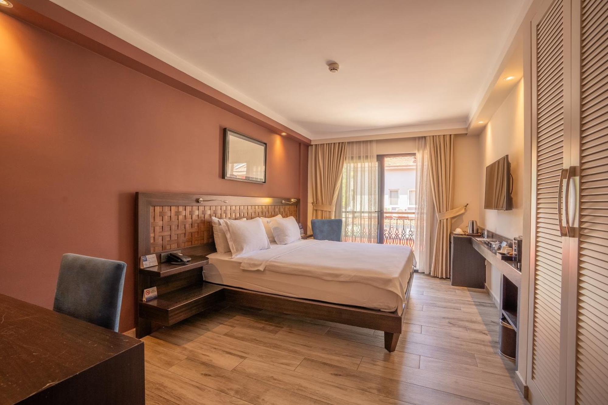 Resa Hotel Goecek Экстерьер фото
